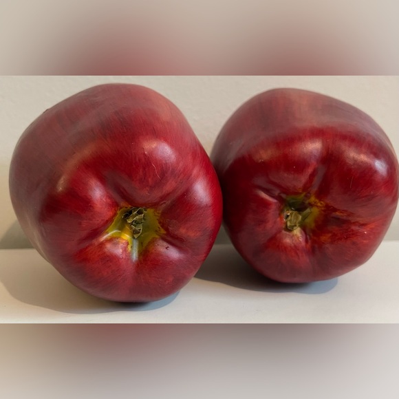 Realistic Faux Red Delicious Apples Faux Fruit -  Fake Food - Home decor - Picture 4 of 4